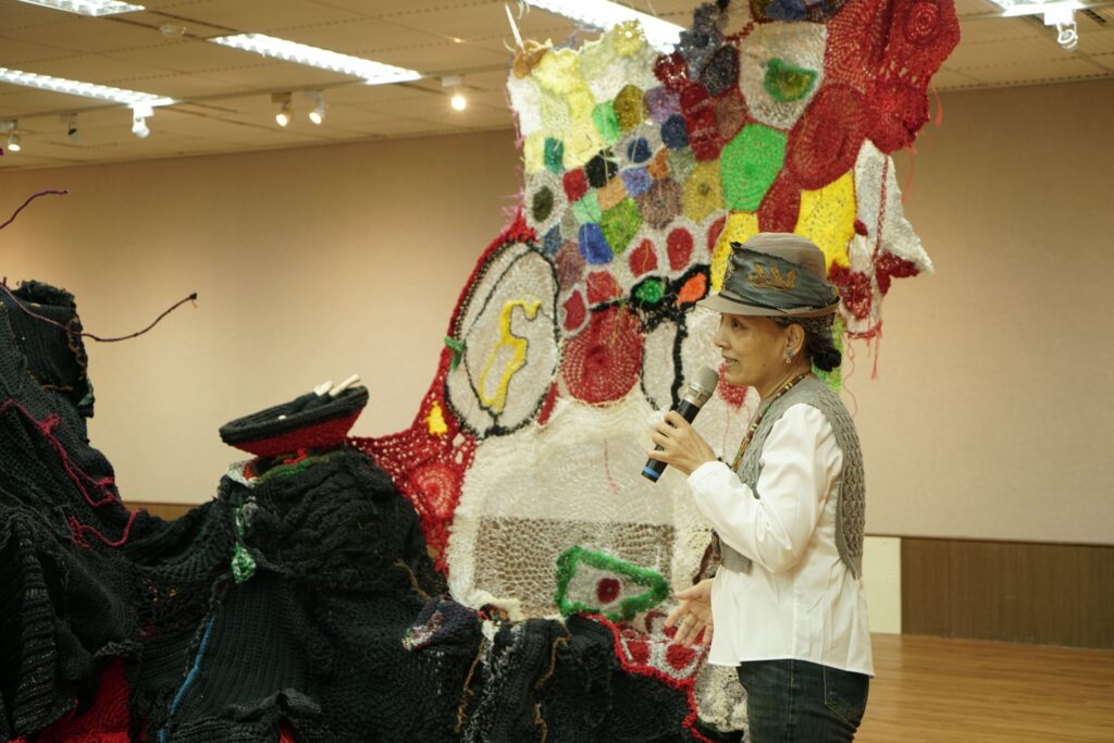 百年傳承.光耀未來-武玉玲暨屏科師生共創編織展導覽2.2