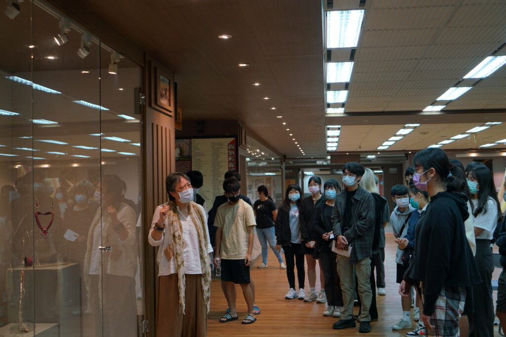 讀伊獨一陳如萍纖維創作展導覽1