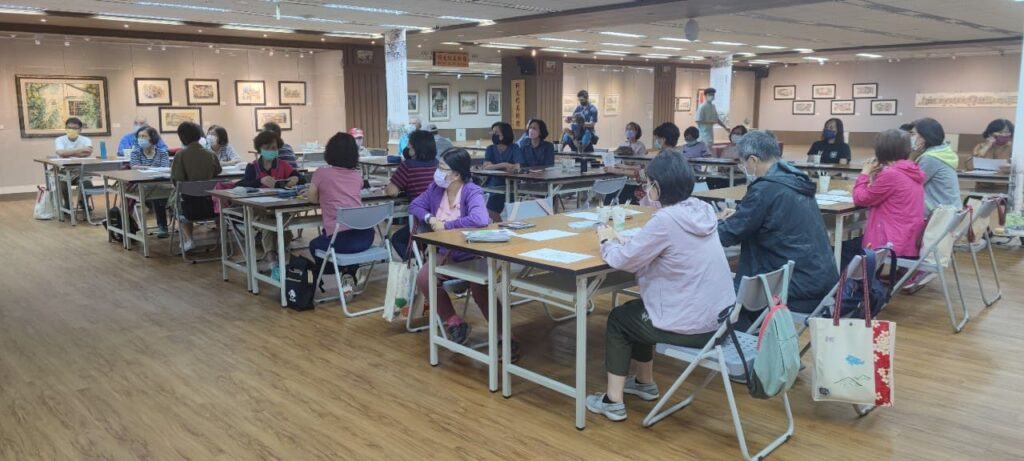 繪。屏東-鄭開翔創作個展導覽暨手作樂齡場2
