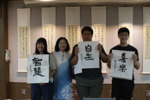 2025年10/15日一山秋色滿園花-劉淑玲、陳秀敏雙人展導覽活動(一)